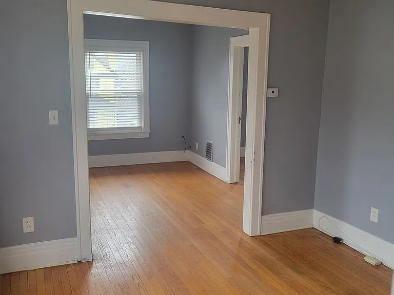 126 Flanders St — Photo 11