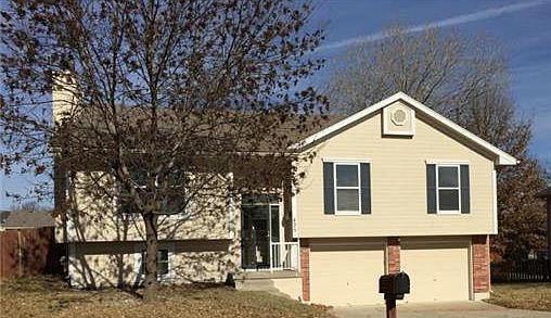 1st image of 425 SE Alger Dr