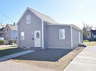 26 Cedar Ave, Riverside, RI 02915