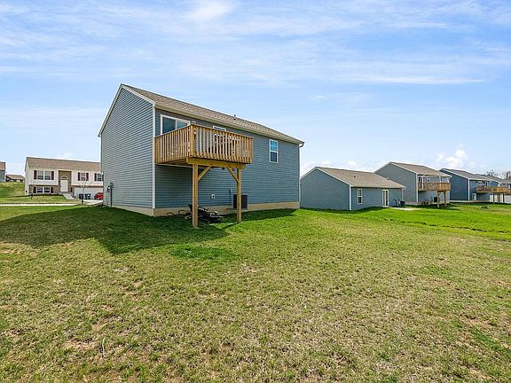 3rd image of 598 Summer Pointe Dr