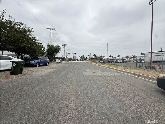 3rd image of 10453 Calabash Ave