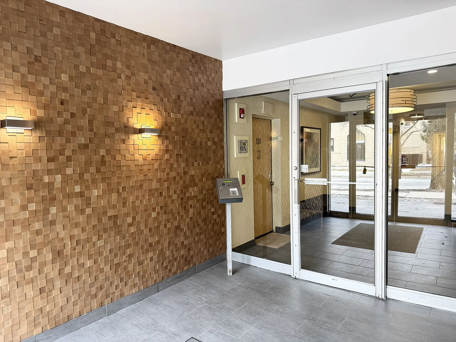 1100 Church — Photo 3
