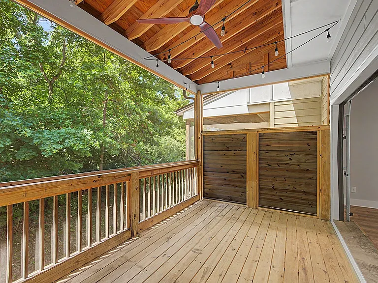 221 Stonecrest Cir — Photo 20
