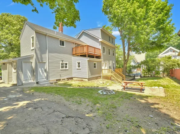 74 Dale St, Roxbury, MA 02119