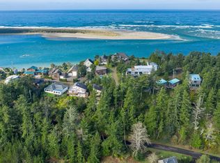 1765 Vista View Dr W, Tillamook, OR 97141