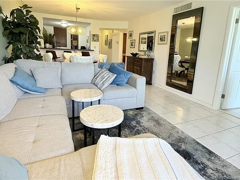 9940 S Ocean Dr #6 — Photo 5