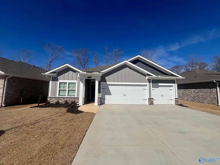 334 Sandy Oak Dr — Photo 1