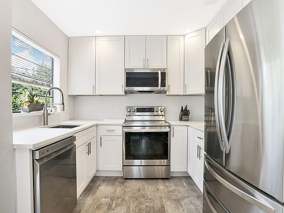 2nd image of 413 36th St #0