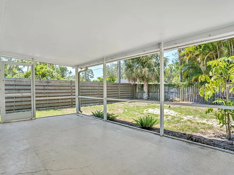 5808 Briarwood Ave — Photo 29