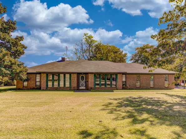 207 Newitt Vick Dr, Vicksburg, MS 39183