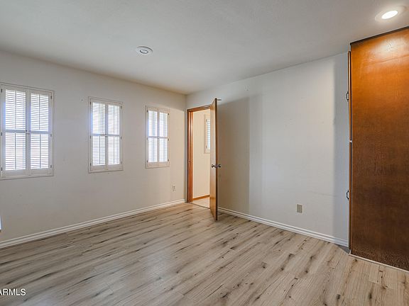 5th image of 4225 W Country Gables Dr