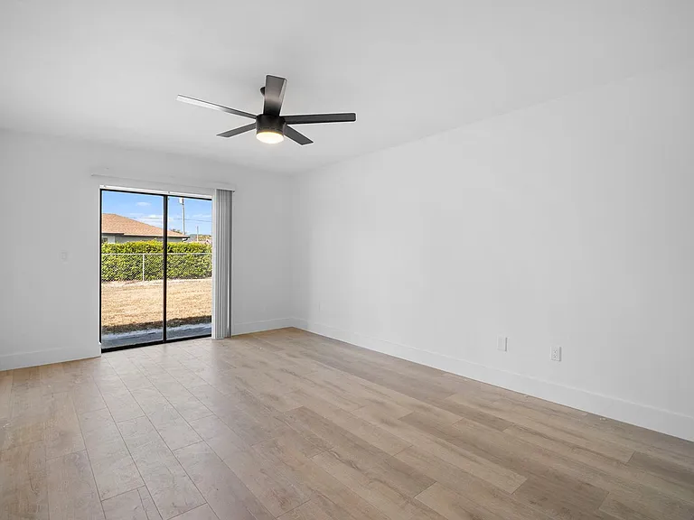 617 Hancock Bridge Pkwy — Photo 23