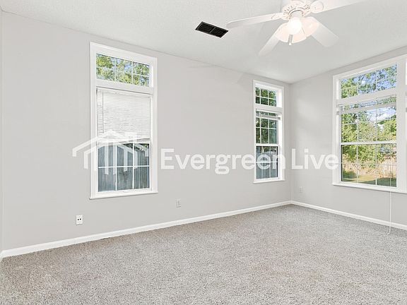 3rd image of 321 Sugar Mill Rd