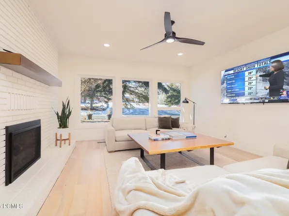 1513 Meadow Loop Rd APT 3, Park City, UT 84098