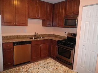 2400 Bayside Dr UNIT 1, Palatine, IL 60074