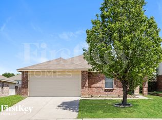 6417 Meadow Way Ln, Fort Worth, TX 76179