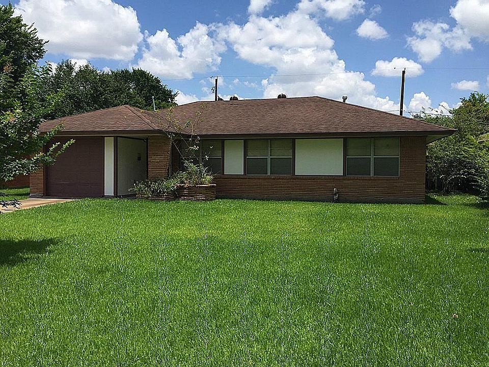 1st image of 2718 Monticello Dr