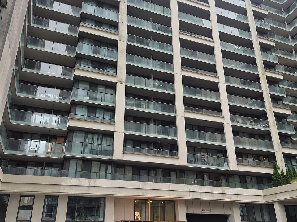 111 Elizabeth St #728