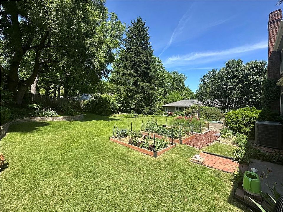 2nd image of 5808 W 90th Ter
