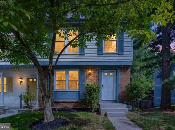 1577 Bennington Woods Ct, Reston, VA 20194