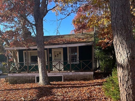 4th image of 28 Parkwood Dr