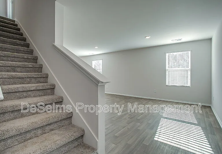 2206 Yearling Dr — Photo 5
