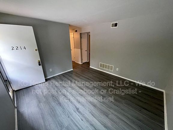 3rd image of 2214 NE 77th St