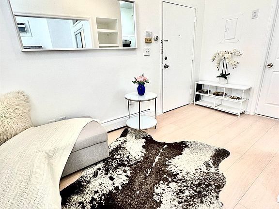 4th image of 86 South St APT 1
