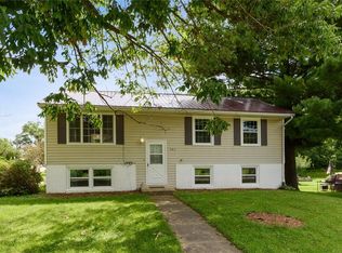207 N Division St, Anamosa, IA 52205