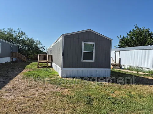 2501 Martin Luther King Blvd Photo 1