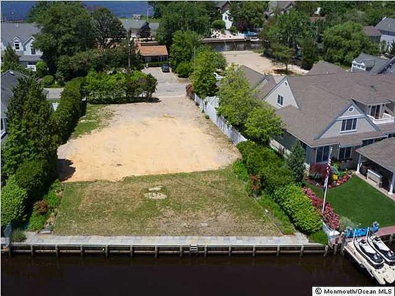 2nd image of 9 Haines Cove Dr