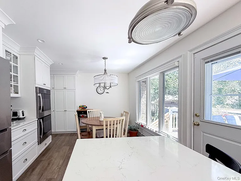 95 Linda Ln W — Photo 6
