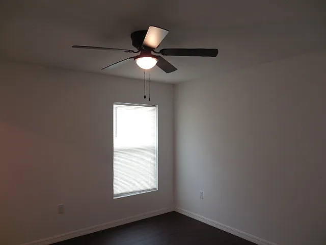 10311 Usher St — Photo 10