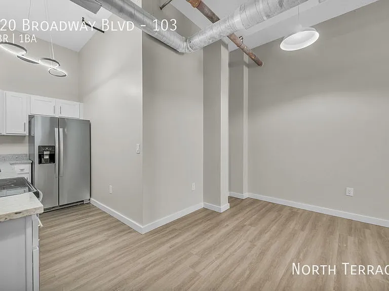 920 Broadway Blvd #103 — Photo 5