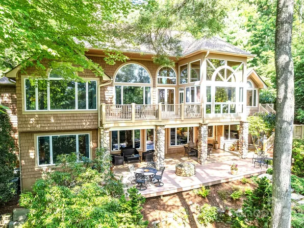 201 Didrikson Way, Hendersonville, NC 28739