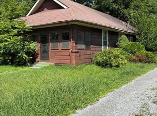 1907 Adams St, Paducah, KY 42003