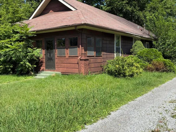 1907 Adams St, Paducah, KY 42003