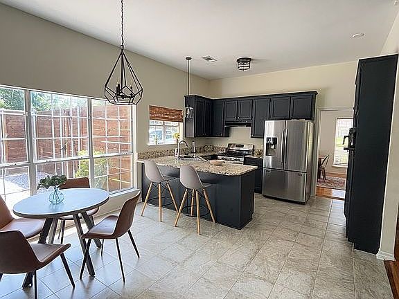 4th image of 39310 Esterbrook Acres Dr