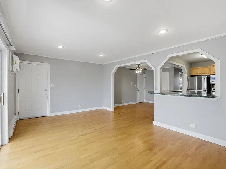 2413 Randall Ln #3B — Photo 5