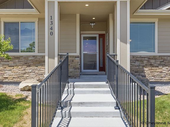 2nd image of 1340 Jack Ln
