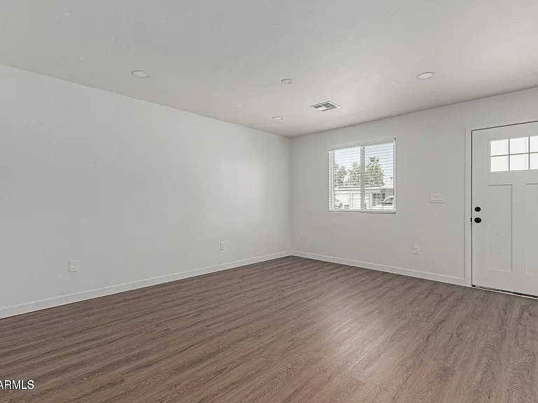 616 S 96th Pl #1 — Photo 2
