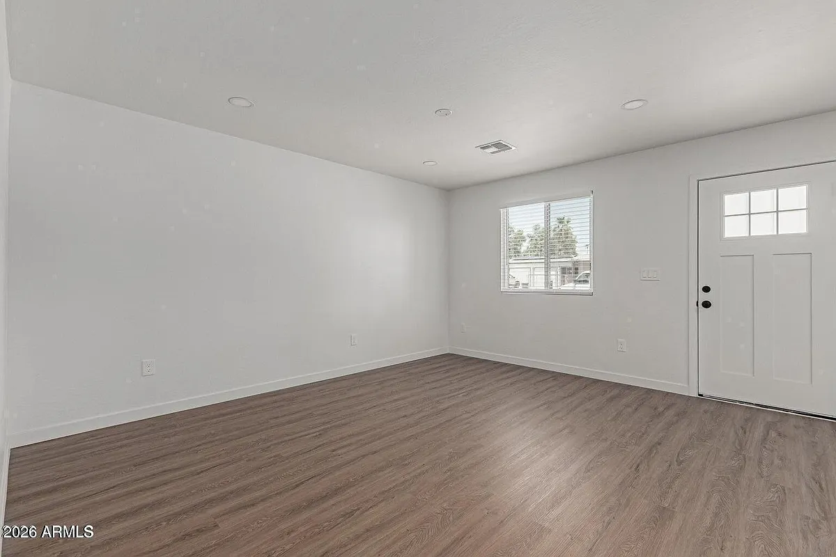 Building Photo - 616 S 96th Pl #1