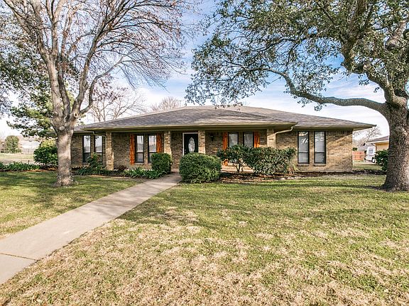 2nd image of 3025 Princeton Dr