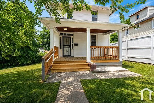 3 bed, 1300 sqft, $2,900 — Photo 2
