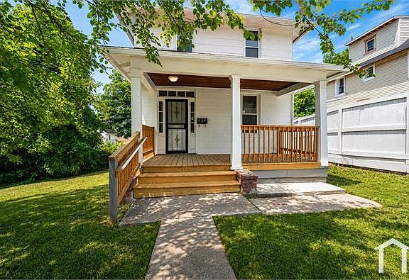 2nd image of 5012 Ivanhoe Ave