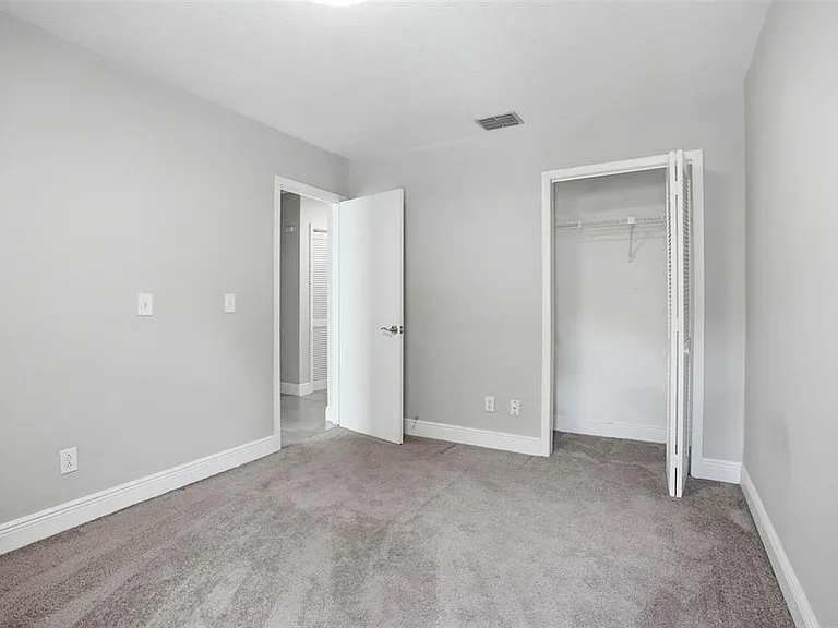 727 N Himes Ave — Photo 25