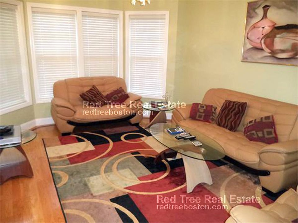 2nd image of 207C Hillside St #3B