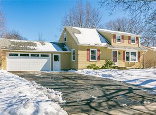 206 Harvest Dr, Rochester, NY 14626