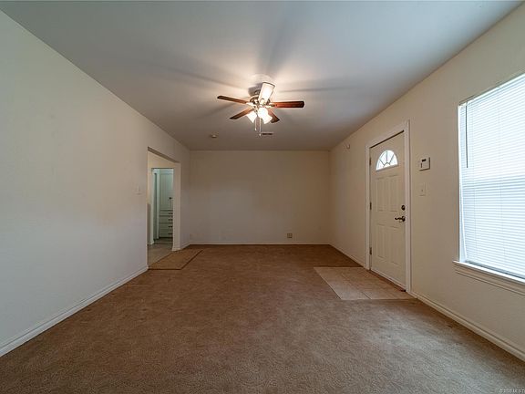 4th image of 309 W Jackson Ave