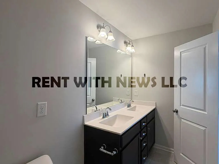 115 Hunston Dr — Photo 28
